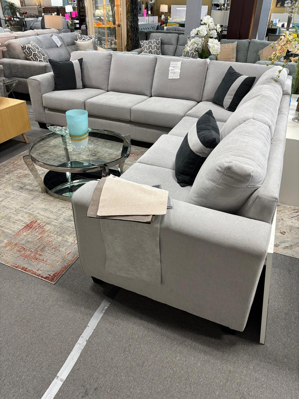 NKSPARAFKN5 Canadian Made Large Sectional (Fabric options)