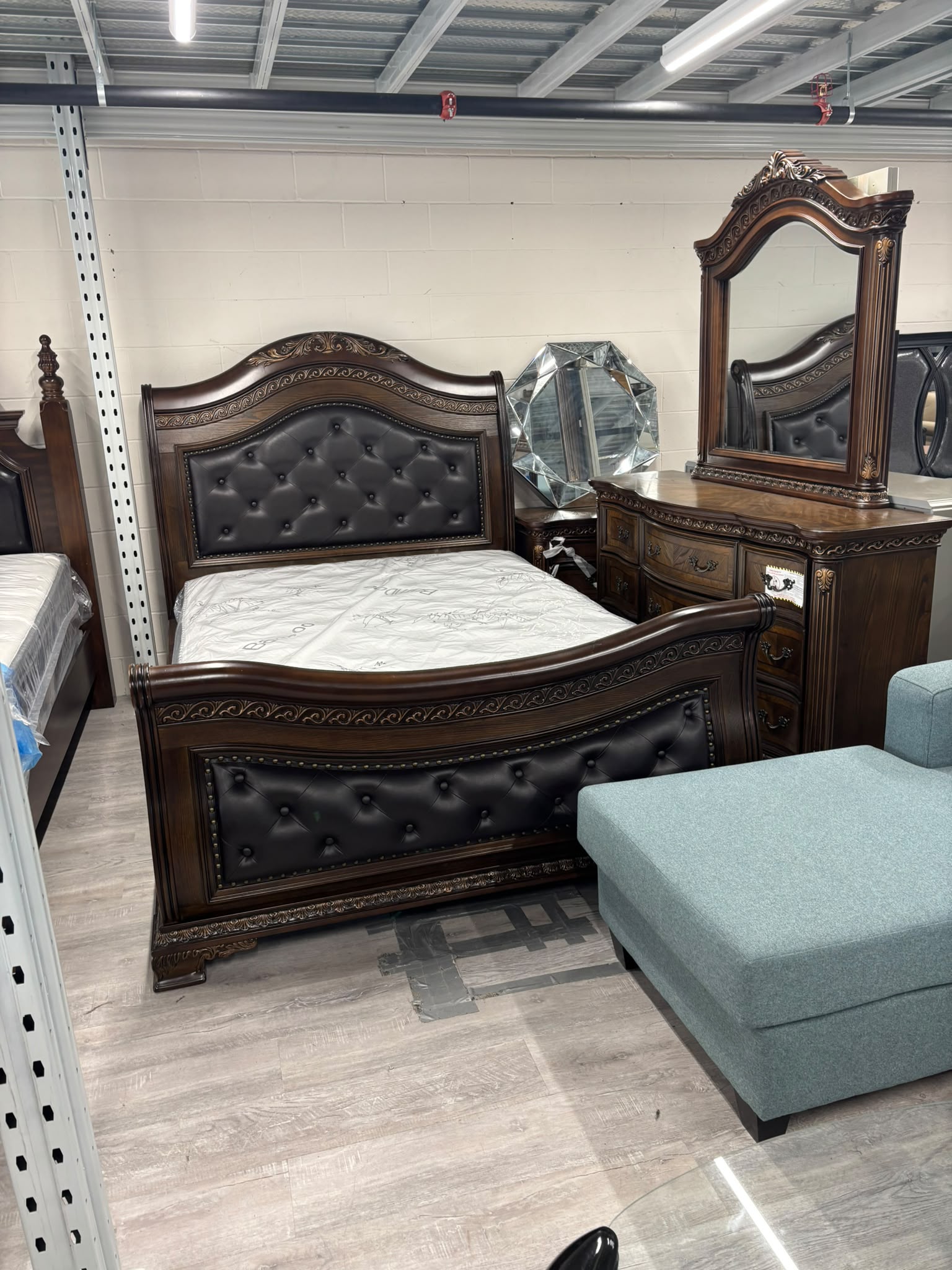NKSFURSELECT2 Bedroom set