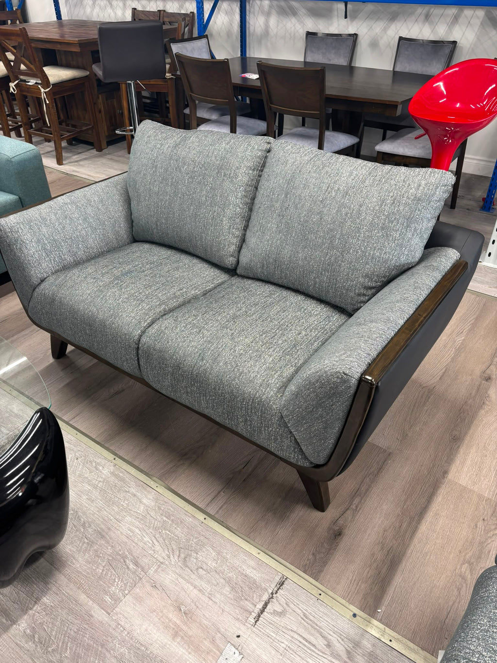 NKSFURSELECT3 Sofa & Love Seat