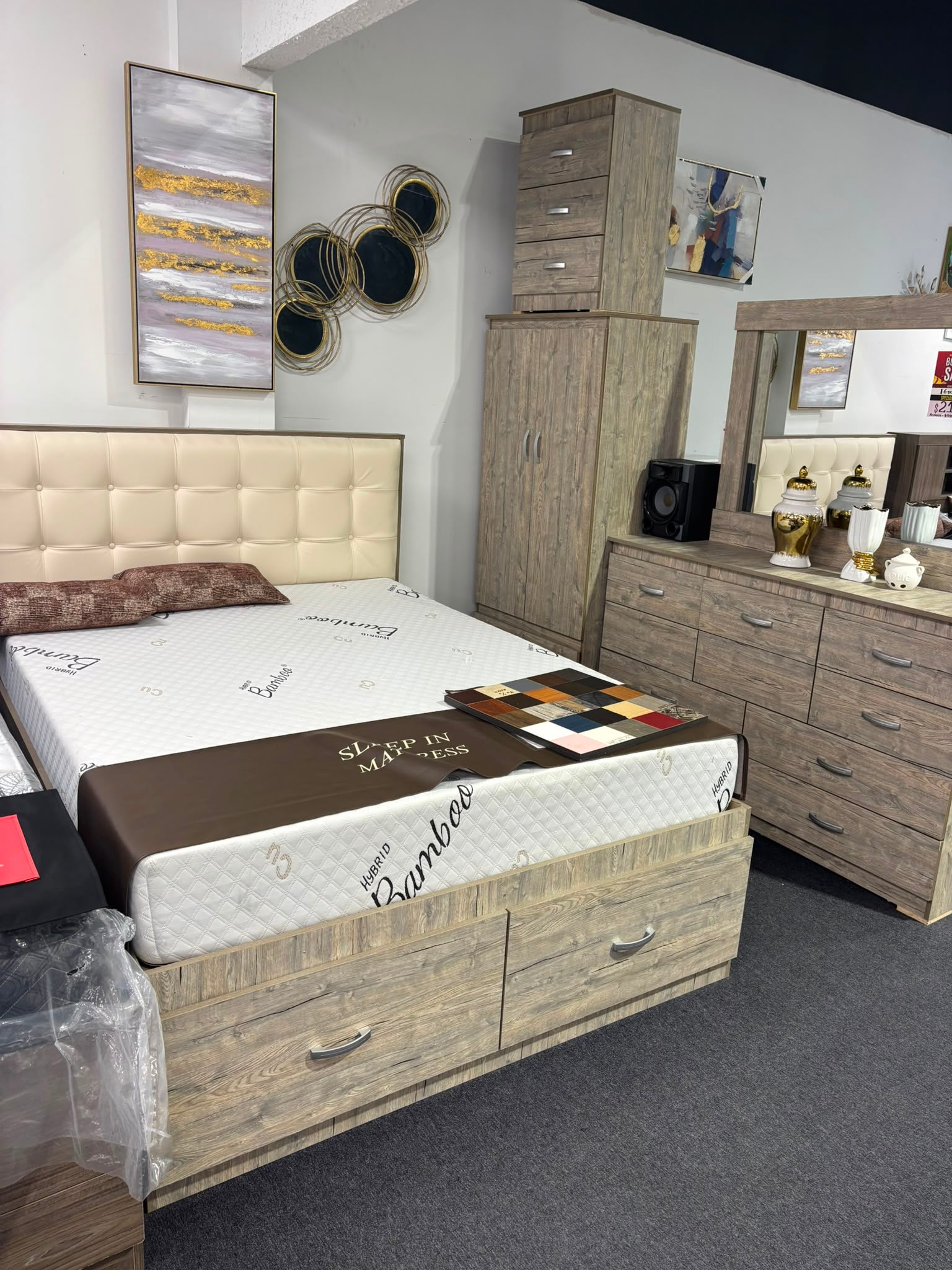 NKSDEST5 Canadian made bedroom set