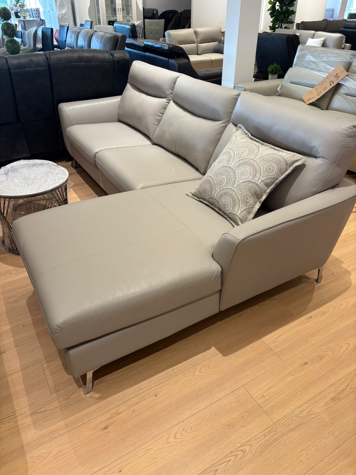 NKSCANF1 Modern Leather Sectional Sofa