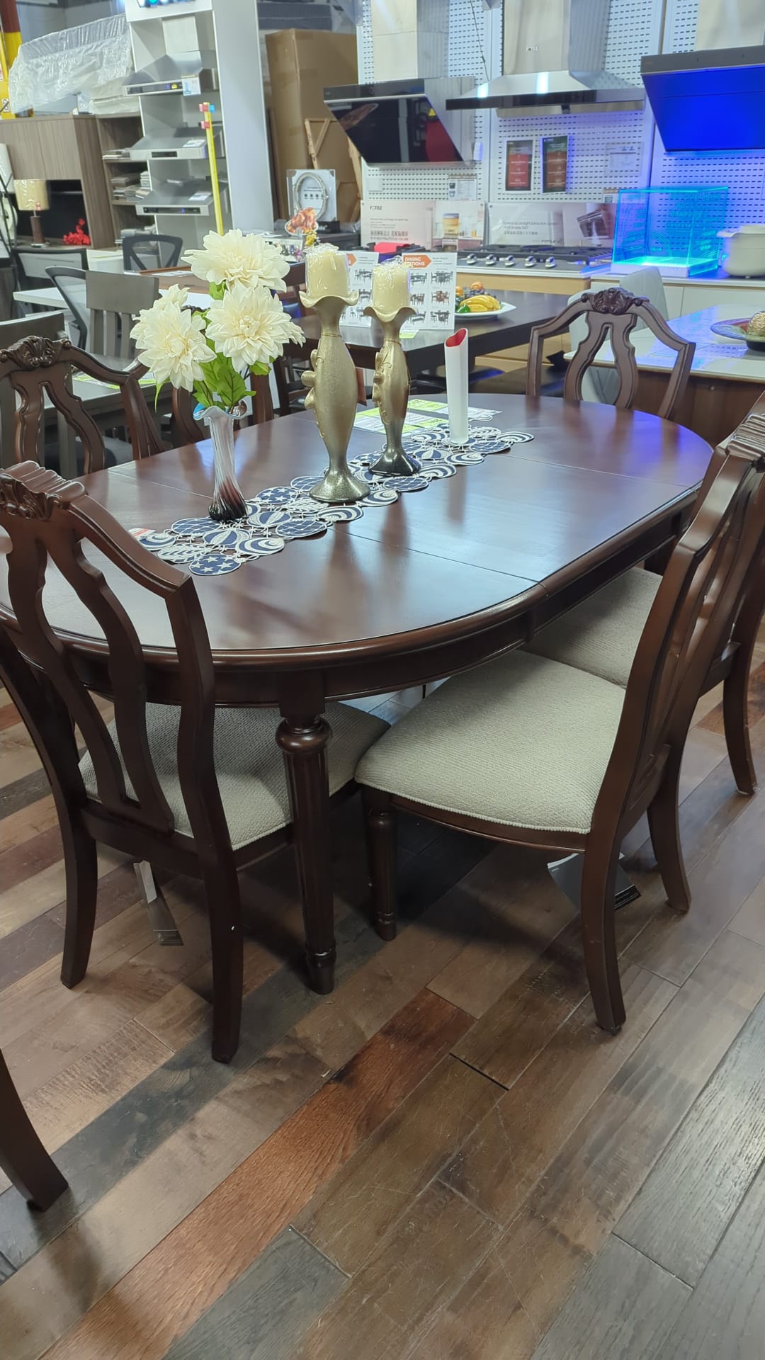 NKSCLARECA1 ASHLEY brand D589 Dining Set